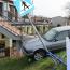 Galeria foto: BMW staranowao bariery drogowe w Gostyniu